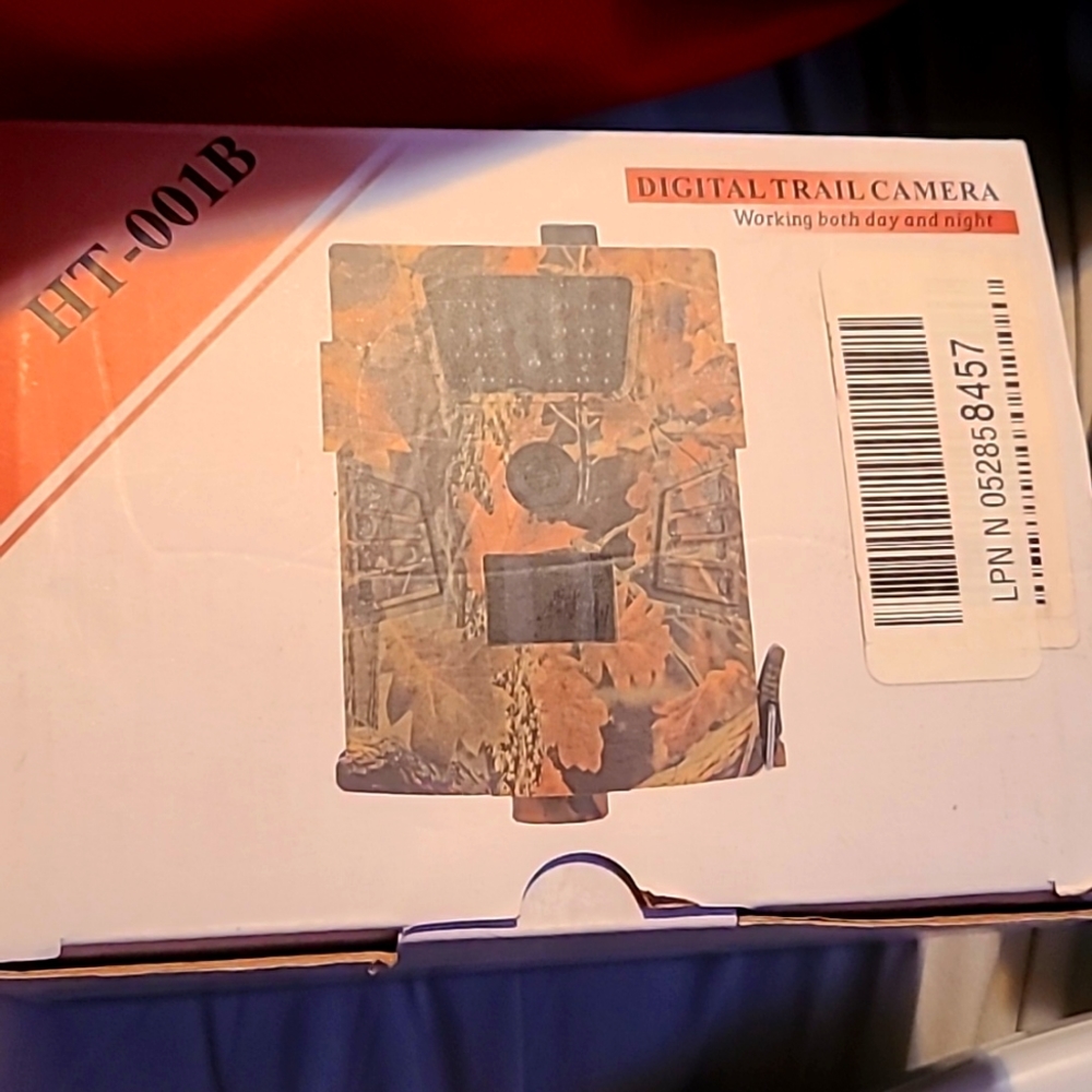 Digital trail camera